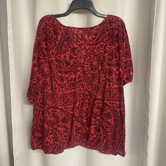 Lane Bryant ladies red/black short sleeve top size 26/28 - Picture 4 of 5